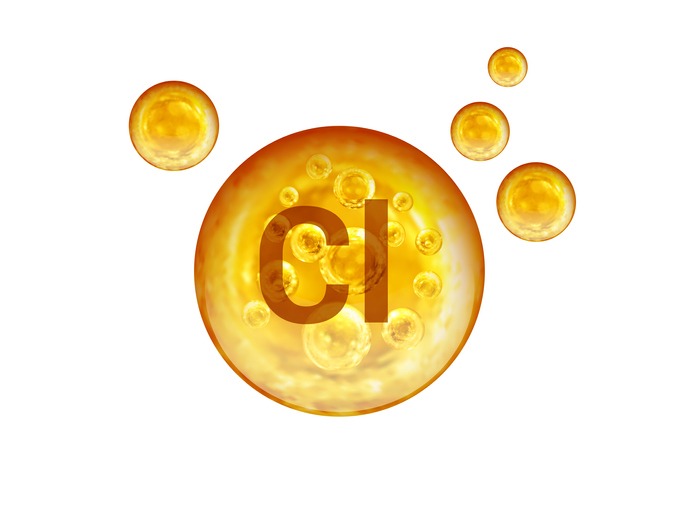 chlorine (Cl)