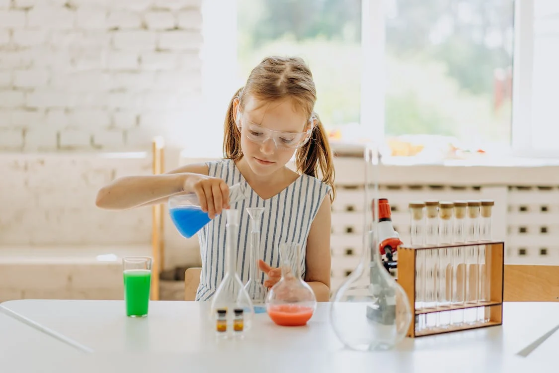 Simple Science Experiments Kids Can Do at Home
