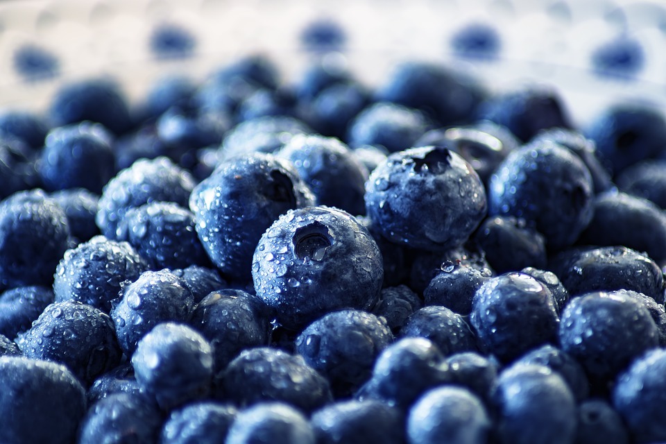 7 Quercetin Fruits You Should Eat Regularly