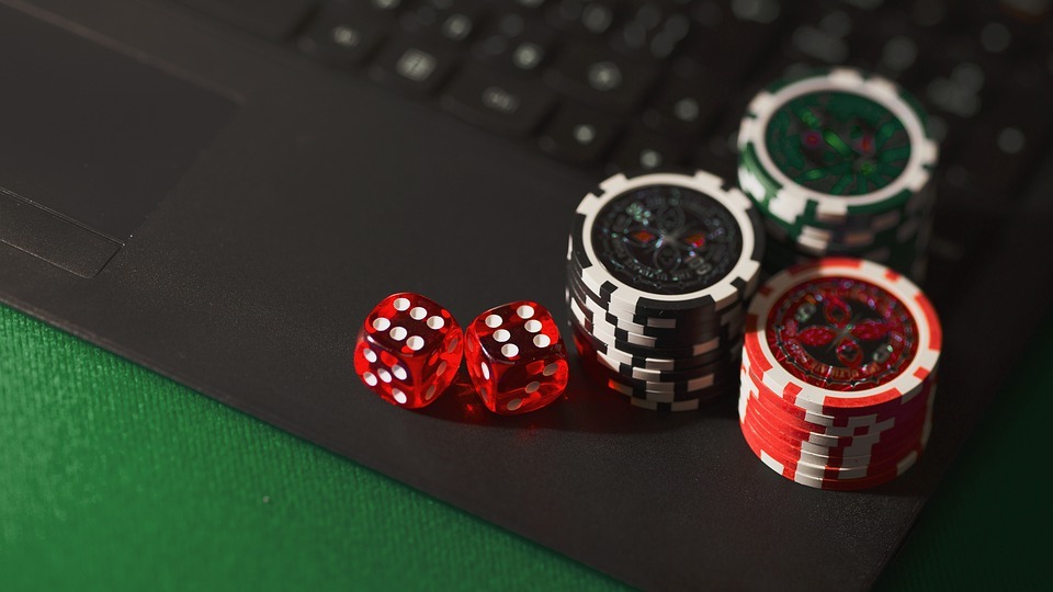 Advancement in online Casino as compared to land-based Casino