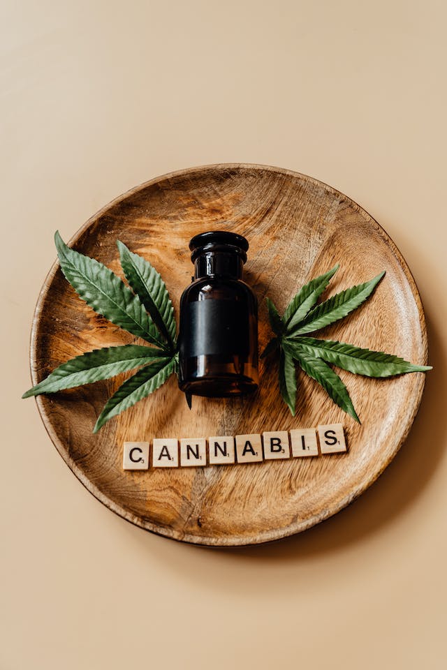Using cannabis for the treatment of cancer-related symptoms